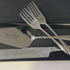 Elegant Silver Cutlery Set - Mr & Mrs Forever